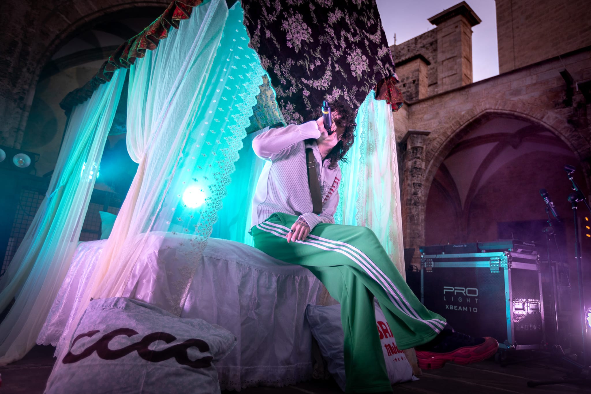 Teo Lucadamo y Lil Ella llevan su música al Centre del Carme