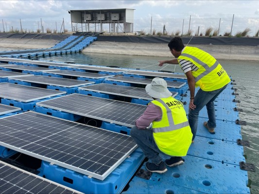 Isigenere pone su sistema de planta solar flotante en Balsas de Tenerife