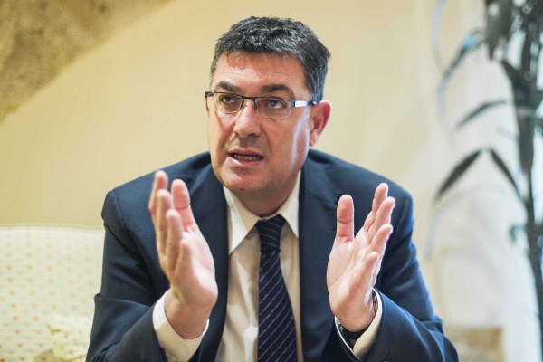 Morera pide cita al presidente del Senado para transmitirle el repudio de Les Corts a Barberá
