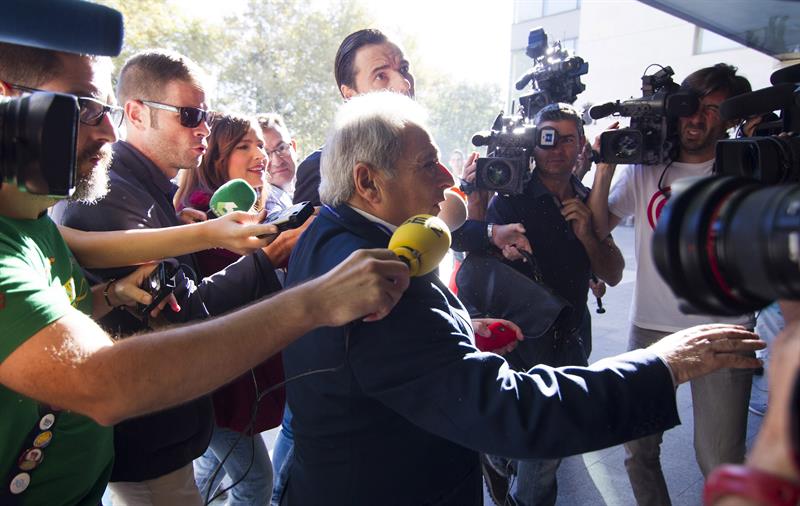 Rus defiende la inocencia de Barberá y del exdiputado socialista Rafael Rubio