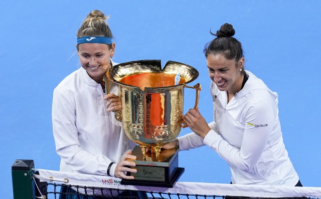 Sorribes conquista su primer WTA 1000 de dobles tras ganar la final de Pekín