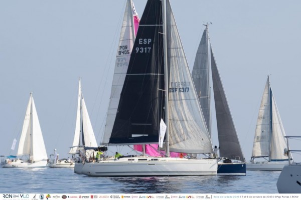 El Caph logra ser el único barco de la Ruta de la Seda en tomar la llegada en Sant Antoni de Portmany