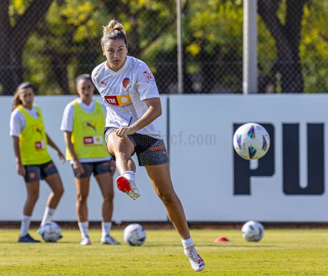 El Valencia Femenino busca la primera victoria en casa contra el Levante Las Planas
