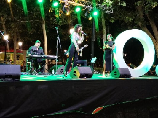 La cantante Inma Vilchez, deslumbra en Castellón en la apertura del festival Origen
