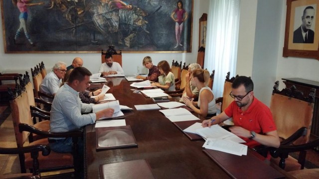 La Diputación de Castellón lanza una oferta de empleo para cubrir 53 plazas de bomberos