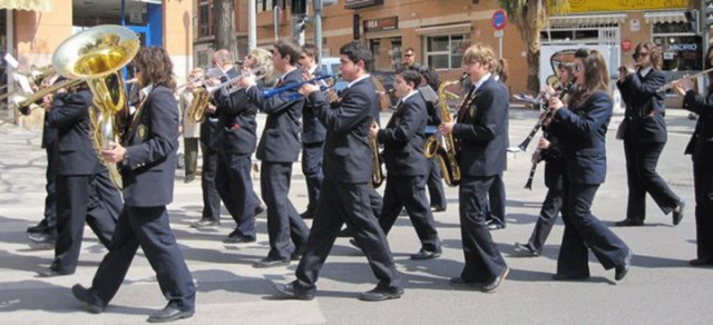 Las bandas llenan de música los rincones de Valencia con 25 recitales