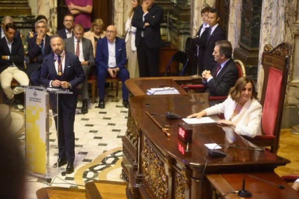 Vox, desatado: Badenas redobla la presión para entrar en el Ayuntamiento con críticas a Catalá