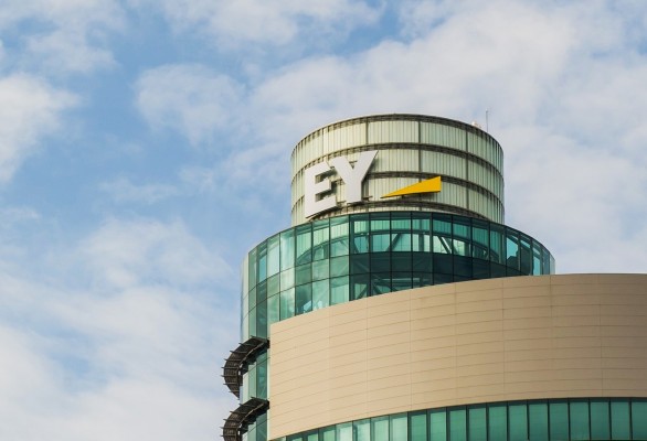 EY y Startup Valencia firman un acuerdo para la proyección de Valencia Digital Summit 2023