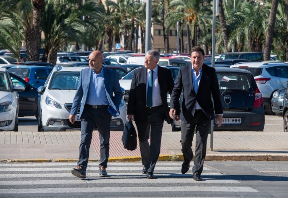 Mantecón y Albacar declaran sobre el cobro de primas en su época como jugadores del Elche