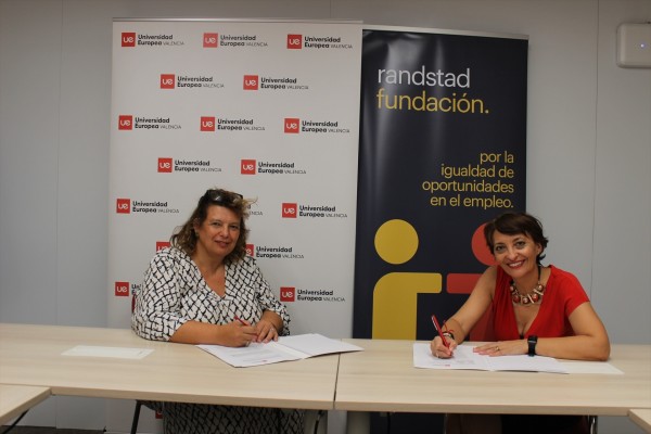 Alumnos de Clínica Jurídica asistirán a personas con discapacidad gracias a Randstad y la UEV