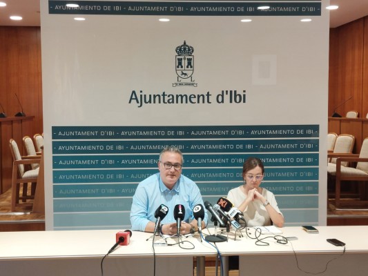 La herencia recibida en Ibi: una deuda de 7,5 millones; impagos y gratificaciones alegales a funcionarios