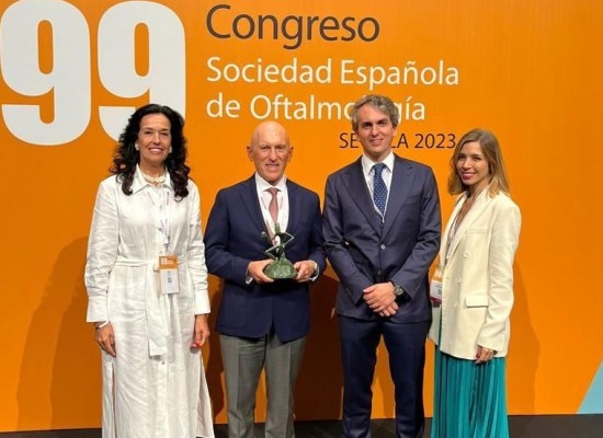 La Sociedad Española de Oftalmología reconoce la trayectoria del catedrático de la UMH Jorge Alió