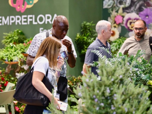 Los compradores y expositores extranjeros de Iberflora crecen en 2023