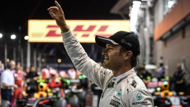 Rosberg le arrebata el liderato a Hamilton en Singapur
