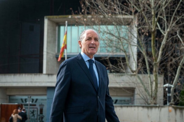 La Fiscalía rebaja a 1 año de cárcel su petición para Camps por los contratos menores de 'Gürtel'
