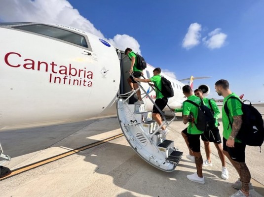 Un irregular Elche pretende cortar la buena racha del Sporting
