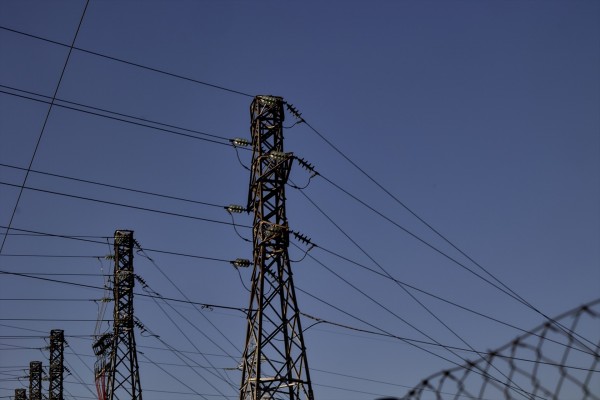 El plan de Francia y otros 8 países complica la reforma del mercado eléctrico que propone España