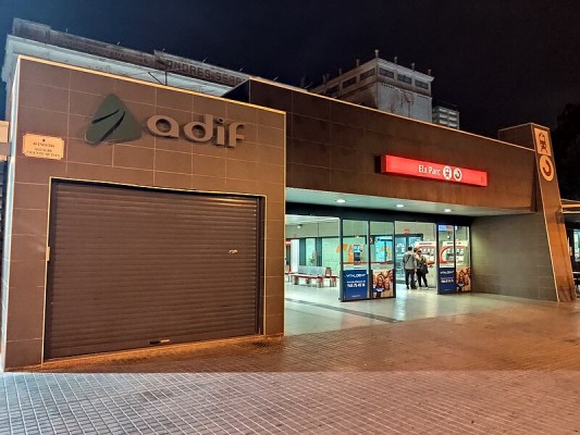 Elche pide al Ministerio que solucione los problemas de acceso a la estación de Elx-Parc