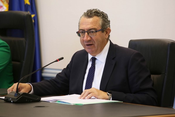 Toni Pérez (PP) defiende la autonomía local y provincial frente al Fondo de Cooperación