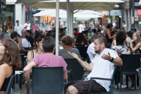 Alicante revisará las licencias de los locales del Centro tras el incendio de las discotecas de Murcia 