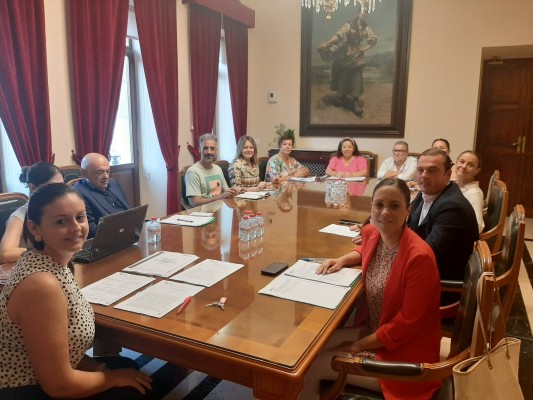 Castelló recupera 'La Marxa a peu per les ermites Miquel Soler' con una paella monumental