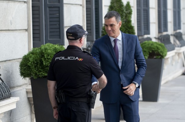 Pedro Sánchez iniciará consultas este miércoles con todos los grupos, salvo con Vox