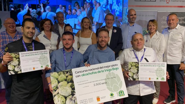 El chef Carlos Miralles de Benicarló gana el concurso al mejor plato con alcachofa de la Vega Baja