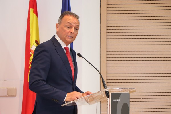 Navarro (CEV) pide que no se use la ampliación del Puerto como 