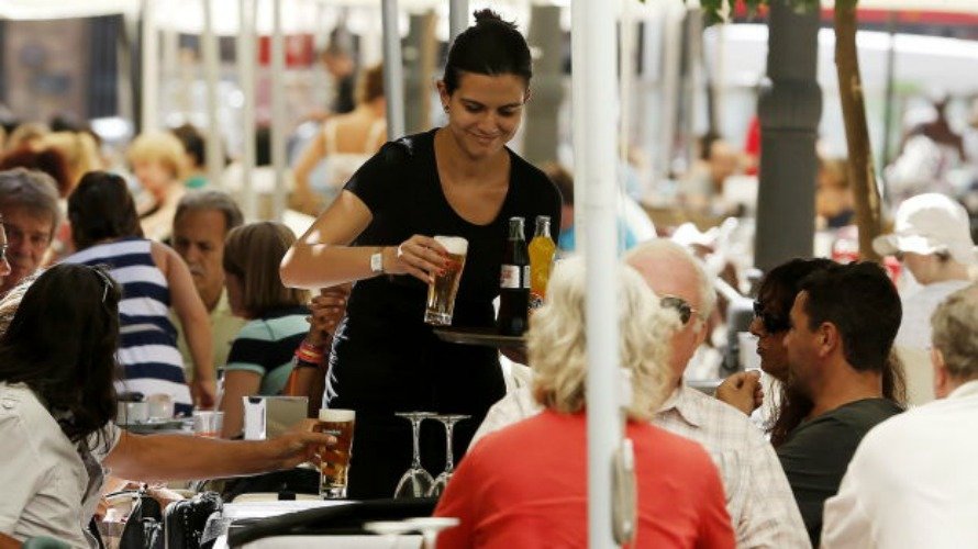 La justicia de la UE obliga a España a indemnizar a los contratos temporales como a los fijos