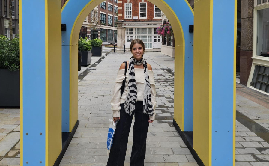 Fotos: CAXTON COLLEGE - 