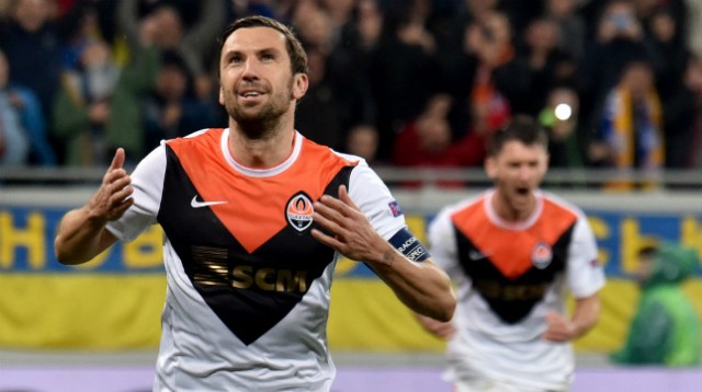 El Barcelona estudia el fichaje del defensa croata Srna