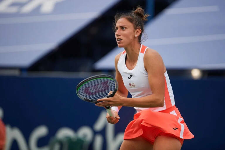 Sara Sorribes cierra su participación en Pekín en primera ronda tras perder ante Swiatek
