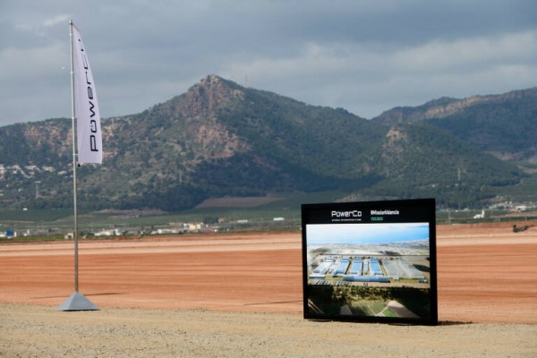 Una carrera a contrarreloj para armar el flujo de servicios que generará la gigafactoría