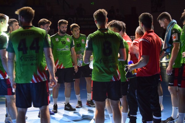 Fertiberia Puerto Sagunto cae con contundencia en Puente Genil (37-27)