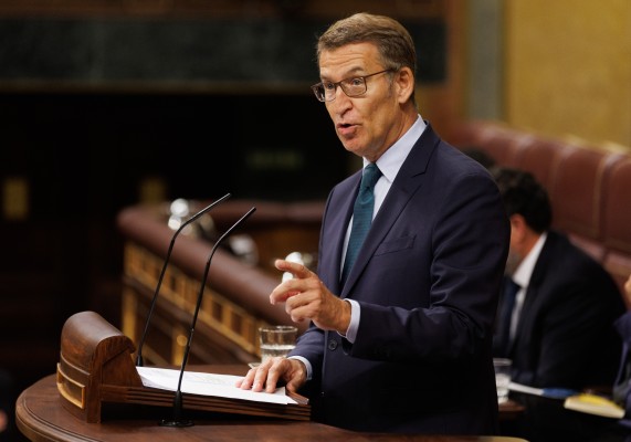 Feijóo desafía a Sánchez para que aclare si defiende la amnistía y el referéndum
