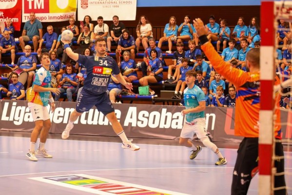 El TM Benidorm busca su primer triunfo en casa ante un Huesca en línea ascendente
