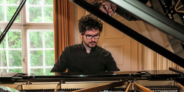 El valenciano Rubén Talón interpreta a Beethoven, Chopin y Falla en el Palau