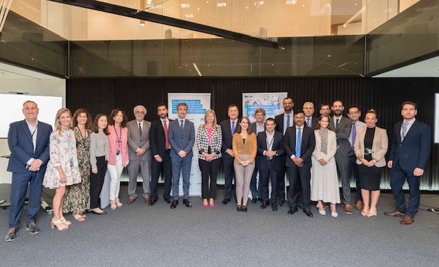CaixaBank impulsa la internacionalización de las empresas valencianas con 'Puerta al Exterior'  