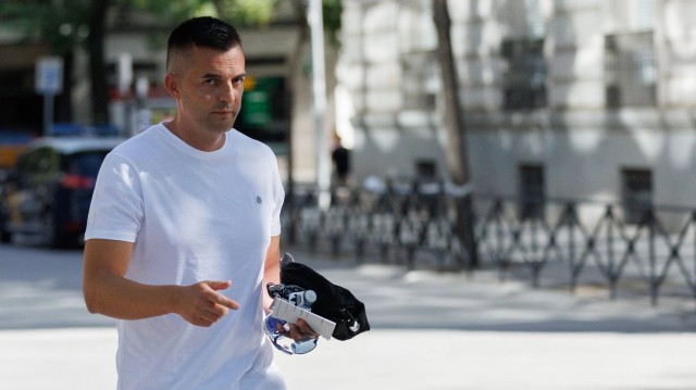 El hermano de Jenni y la jefa de prensa de la RFEF entregan sus teléfonos para un volcado