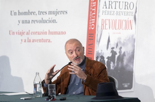 Pérez-Reverte, 'Embajador de Sevilla': el sector turístico agradece cómo ha retratado la ciudad en su obra