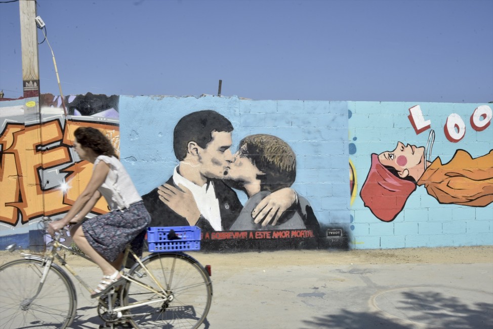 Mural de TVboy en Barcelona. Foto: DAVID OLLER/EP - 
