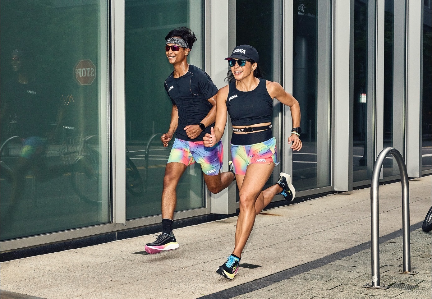 Hoka presenta la colección Awaken Energy en España