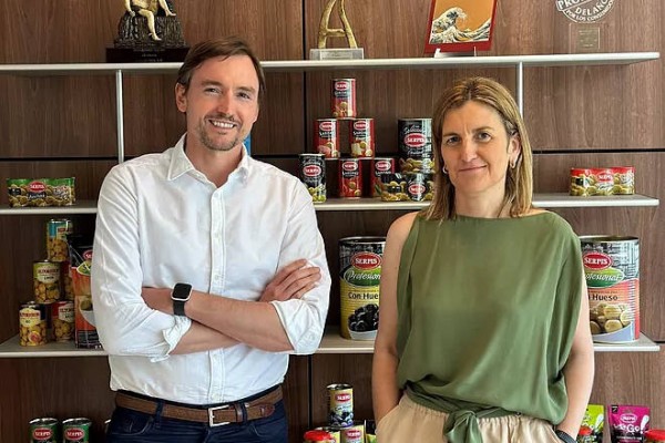 Miura Partners oficializa la toma de Aceitunas Serpis y refuerza a Juan Gil como CEO