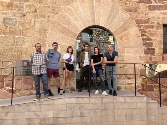 Vilafamés rep a diferents artistes contemporanis perquè desenvolupen la seua obra a la localitat
