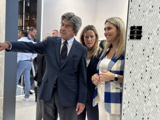 La Diputación estudiará una nueva rebaja del IAE a las empresas cerámicas y exige a Madrid las ayudas