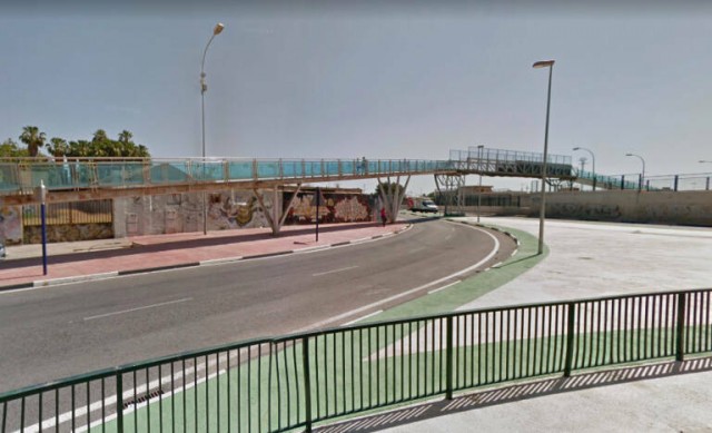 Adif adjudica la pasarela peatonal de Correntías a Levantina SL por 1.057.000 euros