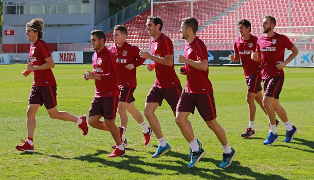 Filipe Luis se entrena con normalidad; Moyá y Tiago avanzan en su recuperación