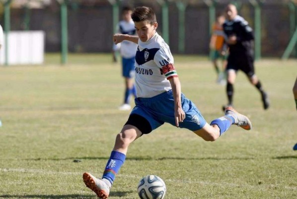 El Vélez Sarsfield denuncia a la FIFA el traspaso del argentino Benjamín Garre por el Manchester City
