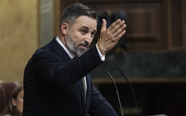 Abascal reafirma su apoyo a Feijóo pero critica que no respaldara sus mociones contra Sánchez
