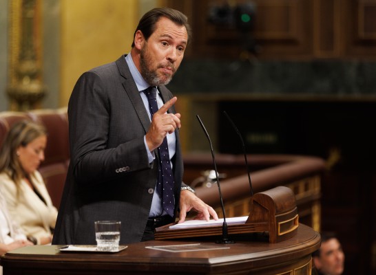Pedro Sánchez delega en el diputado Óscar Puente la réplica socialista a Núñez Feijóo